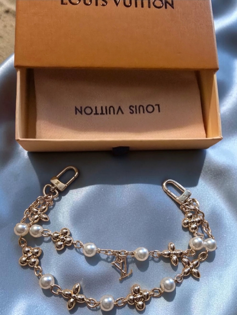 L Gold-Tone Pearl Flower Bag Chain Strap
